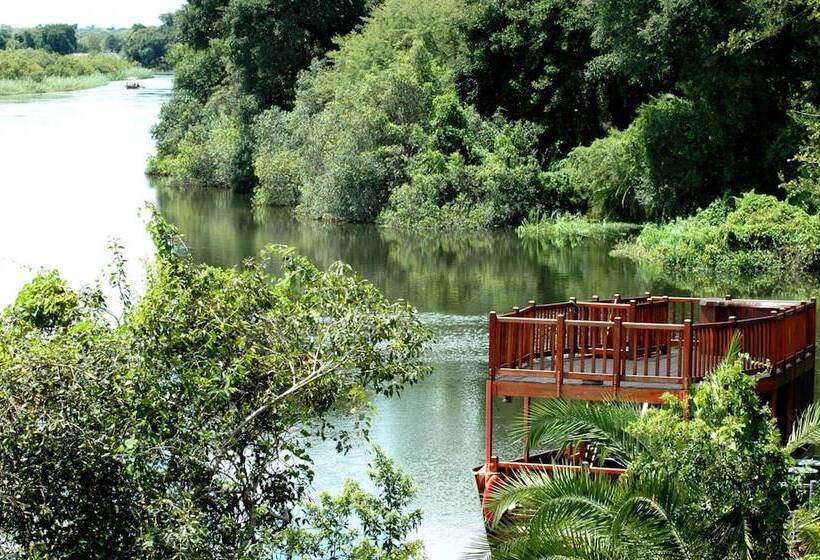 בית מלון כפרי Divava Okavango Resort & Spa