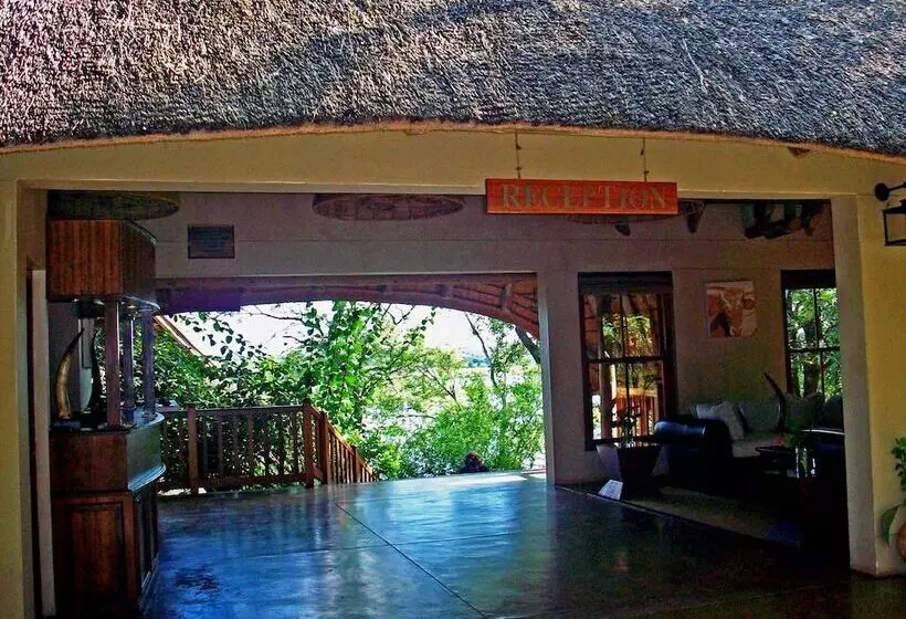 هتل Divava Okavango Resort & Spa