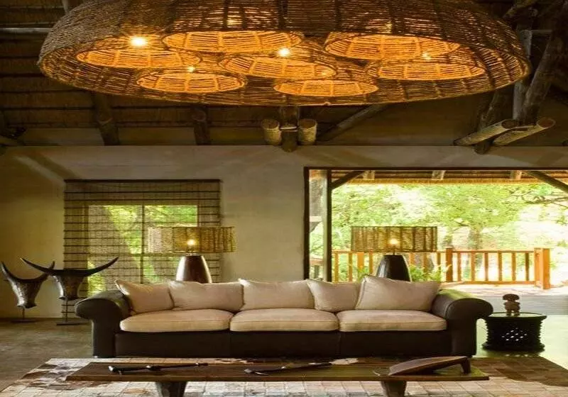 هتل Divava Okavango Resort & Spa