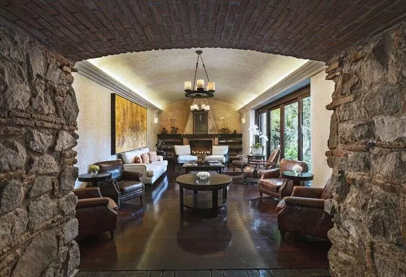 هتل El Convento Boutique