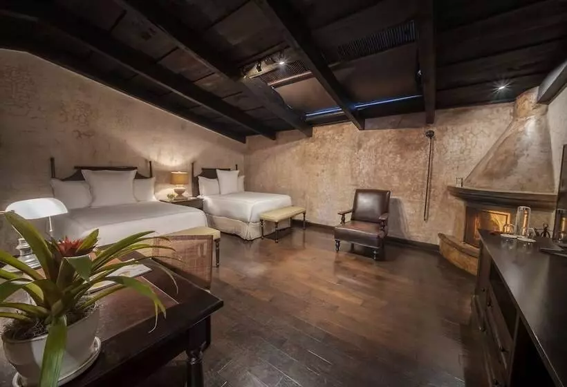 هتل El Convento Boutique