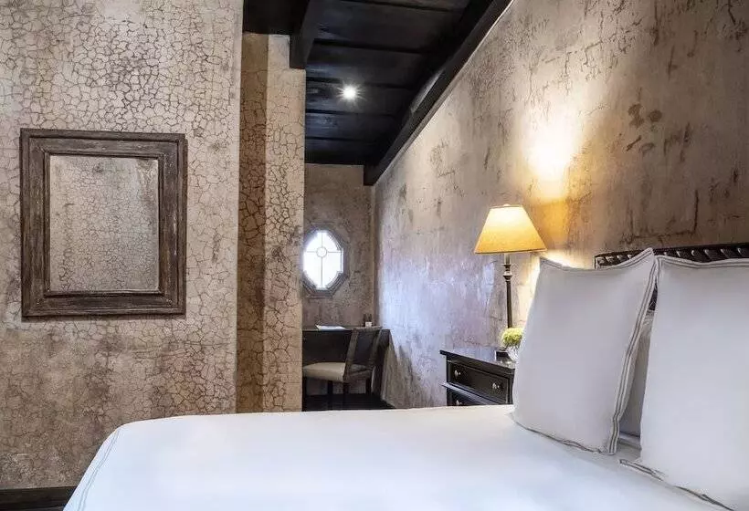 هتل El Convento Boutique