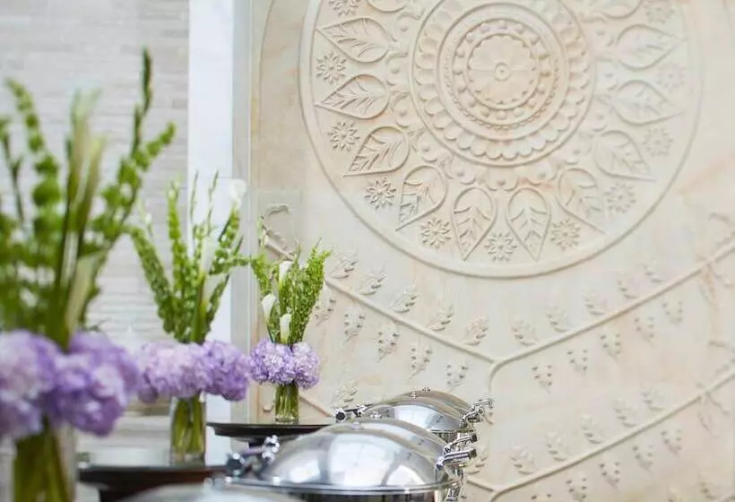 Four Seasons Hotel Mumbai