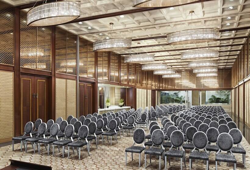 Four Seasons Hotel Mumbai