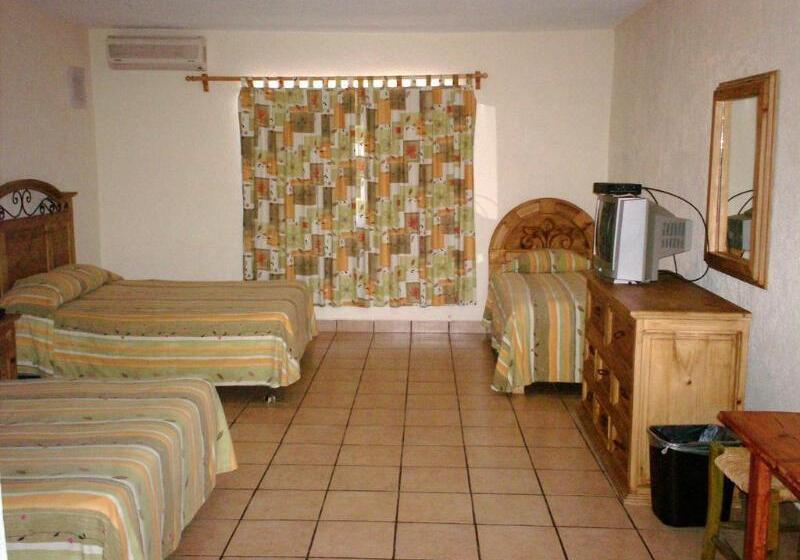 Отель Hacienda Bugambilias