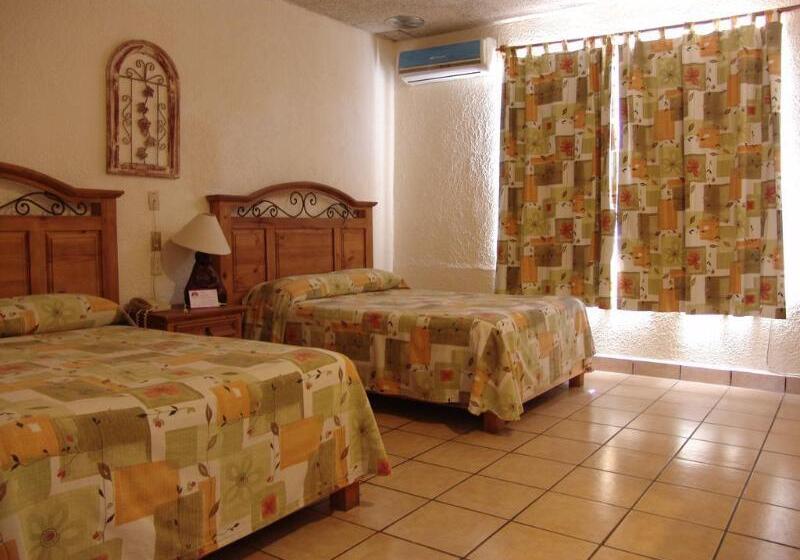 Отель Hacienda Bugambilias