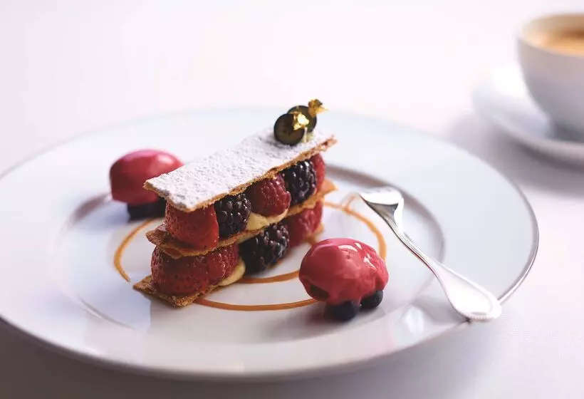 هتل Hyatt Regency Hong Kong, Tsim Sha Tsui