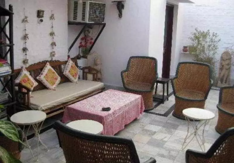 酒店 Indrashan Homestay