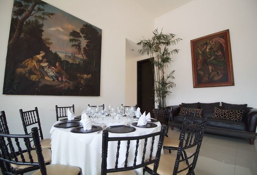 فندق Torres De El Legado