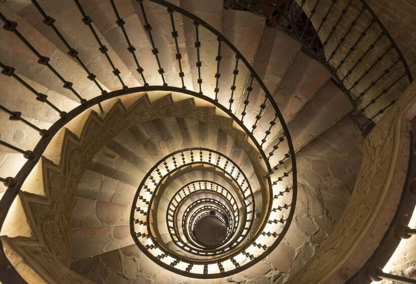 هتل Museo Palacio De San Agustin