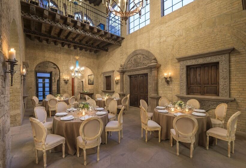 هتل Museo Palacio De San Agustin