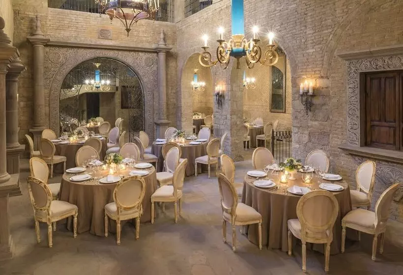 هتل Museo Palacio De San Agustin