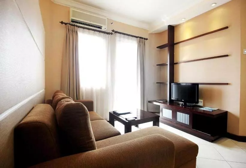 Отель The Majesty Business And Family