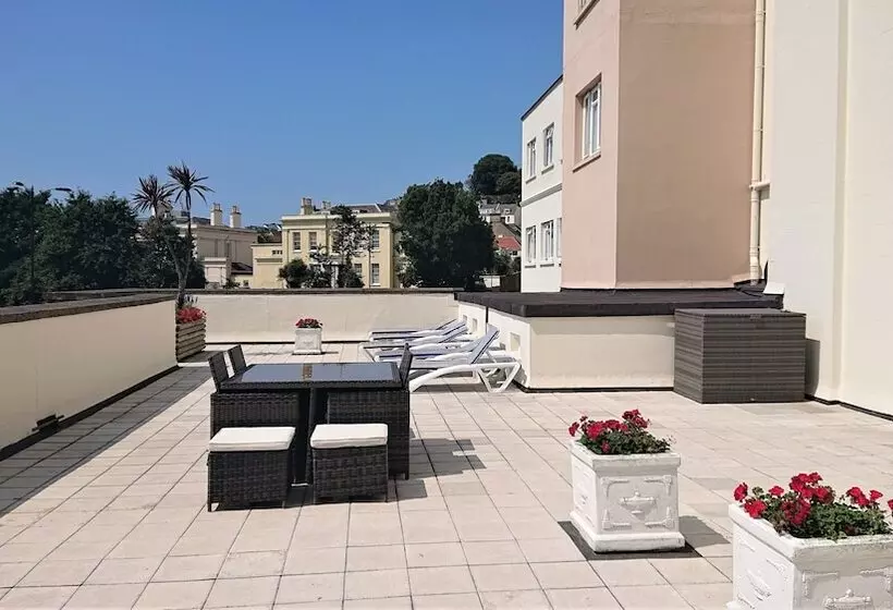 Отель The Norfolk Lodge