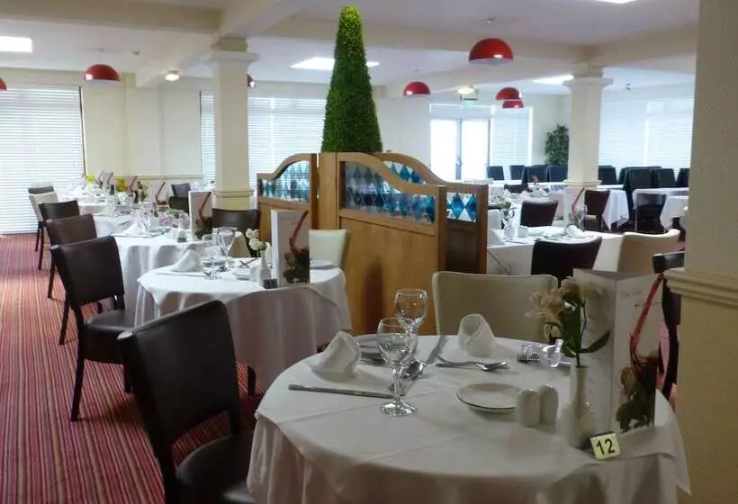 Отель The Norfolk Lodge