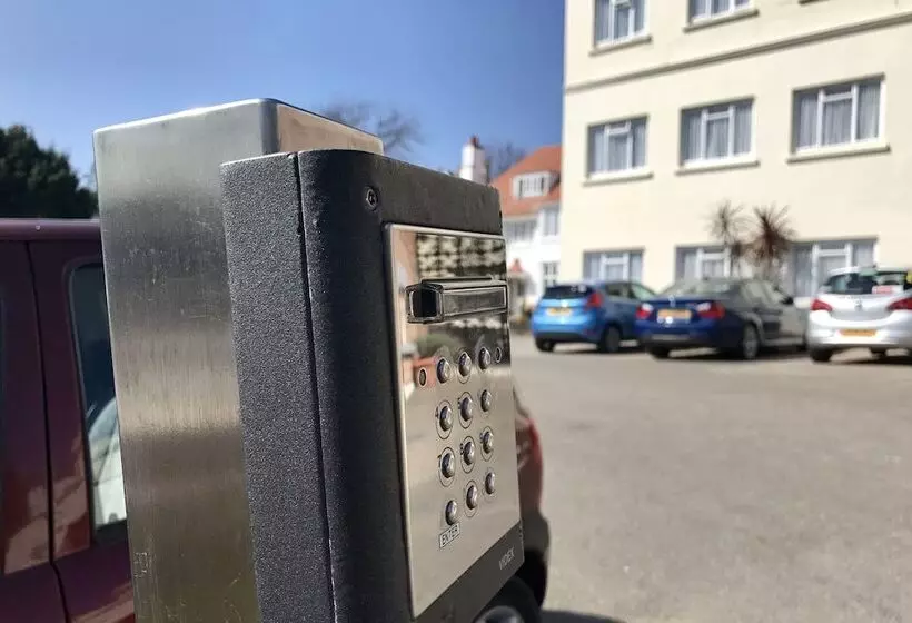 Отель The Norfolk Lodge