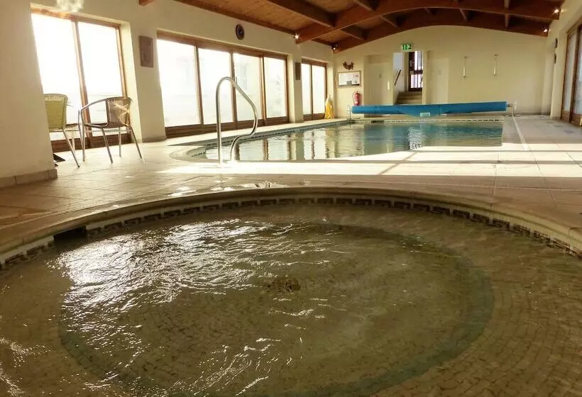 Отель The Norfolk Lodge