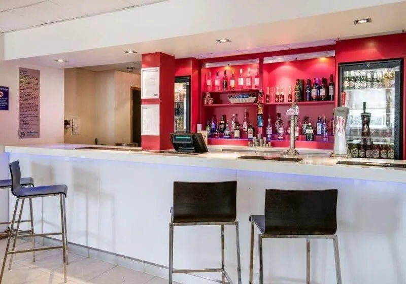 Hotelli Travelodge Edinburgh Cameron Toll