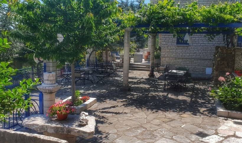 Hotell Zarkada Archontiko