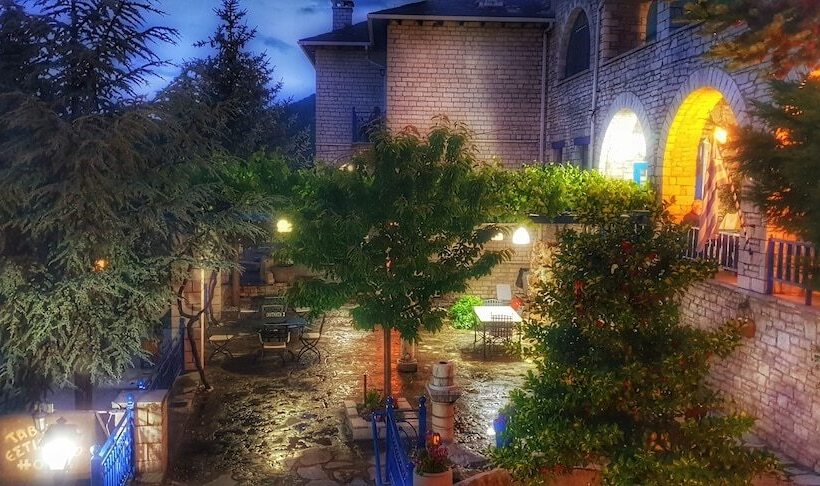 Hotell Zarkada Archontiko