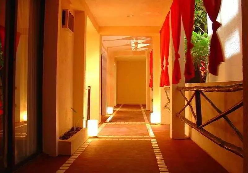 Om Hotel & Loungebar