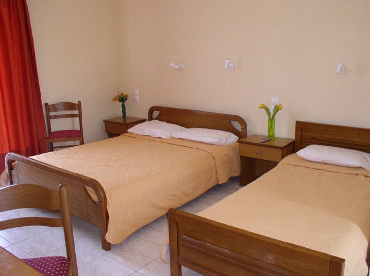 Pythos Studios & Apartments