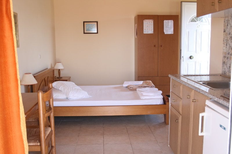 Pythos Studios & Apartments