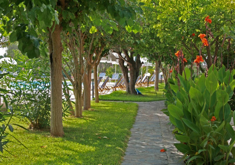 Pythos Studios & Apartments