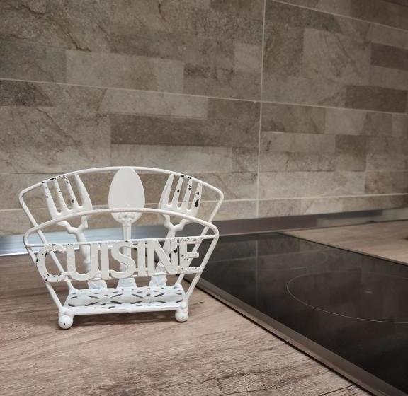 تختخواب و صبحانه Tizzy Apartment & Rooms