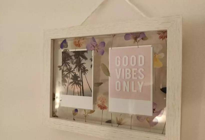 تختخواب و صبحانه Tizzy Apartment & Rooms