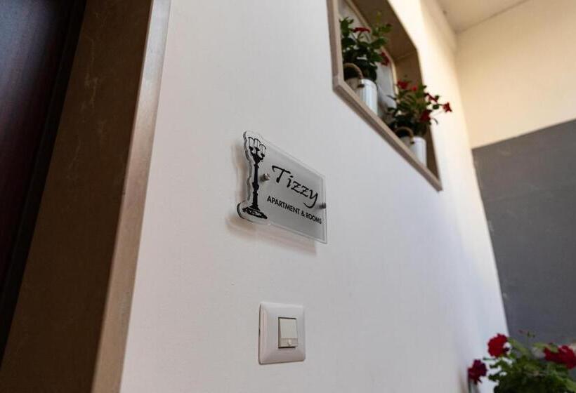 تختخواب و صبحانه Tizzy Apartment & Rooms