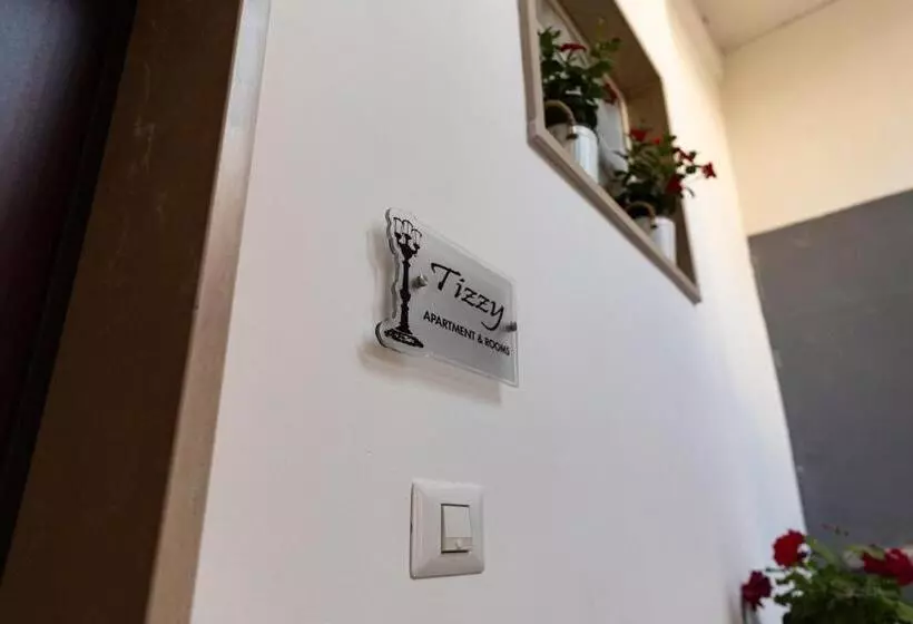 تختخواب و صبحانه Tizzy Apartment & Rooms