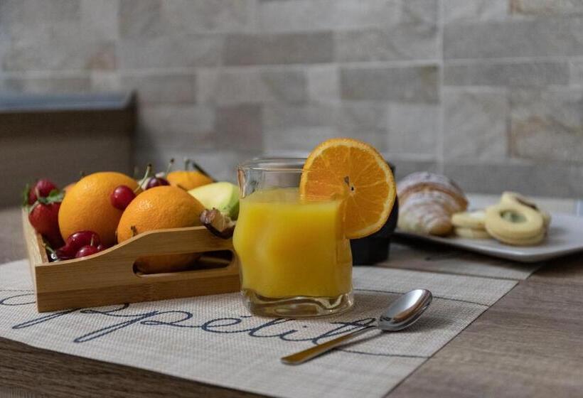 تختخواب و صبحانه Tizzy Apartment & Rooms