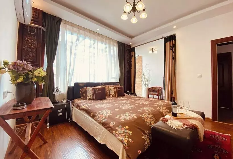 Linglong Yazhu Inn