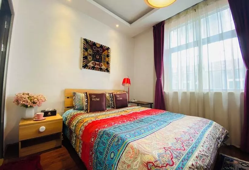 Linglong Yazhu Inn