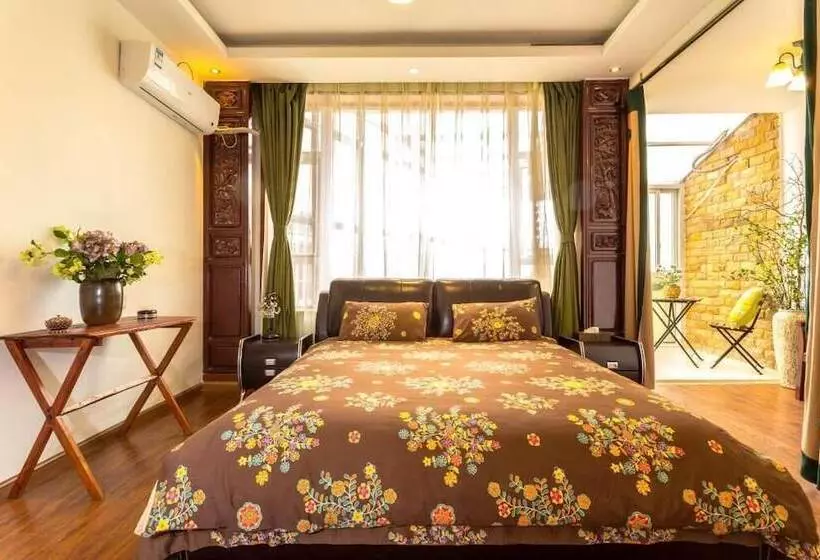 Linglong Yazhu Inn