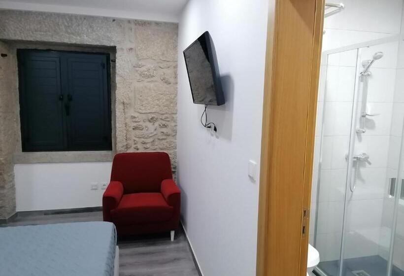 بنسيون Alojamento Girassol   Guest House   Quarto Com Casa De Banho Privativa