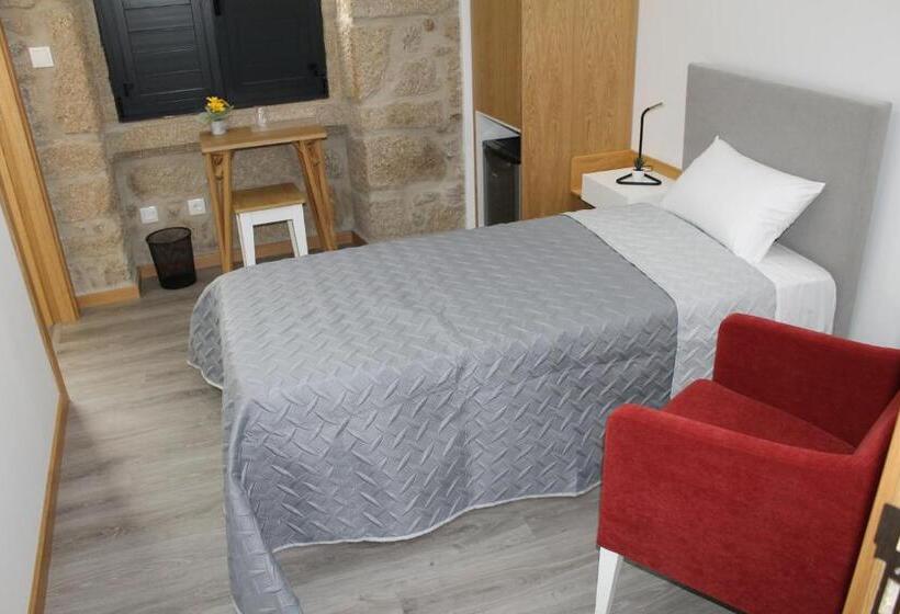 بنسيون Alojamento Girassol   Guest House   Quarto Com Casa De Banho Privativa