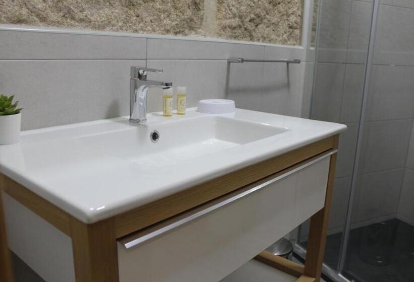 بنسيون Alojamento Girassol   Guest House   Quarto Com Casa De Banho Privativa