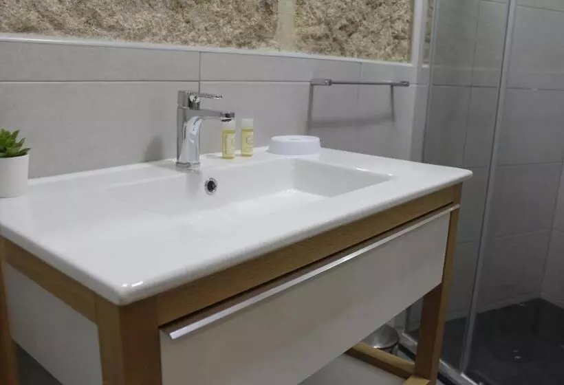 پانسیون Alojamento Girassol   Guest House   Quarto Com Casa De Banho Privativa