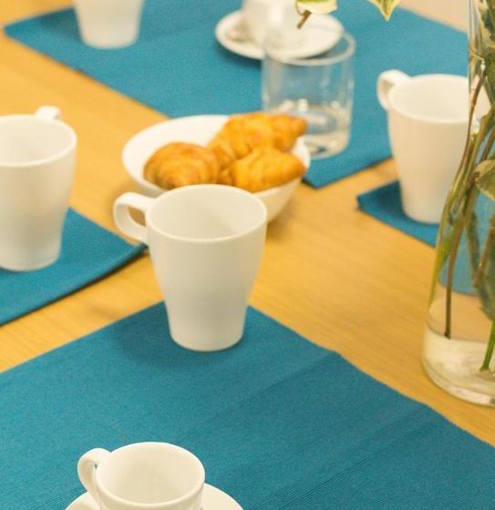 تختخواب و صبحانه A' Marunnella