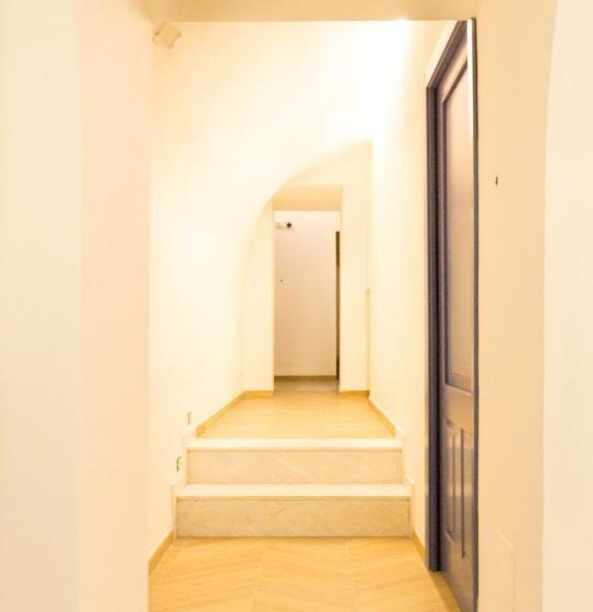 تختخواب و صبحانه A' Marunnella