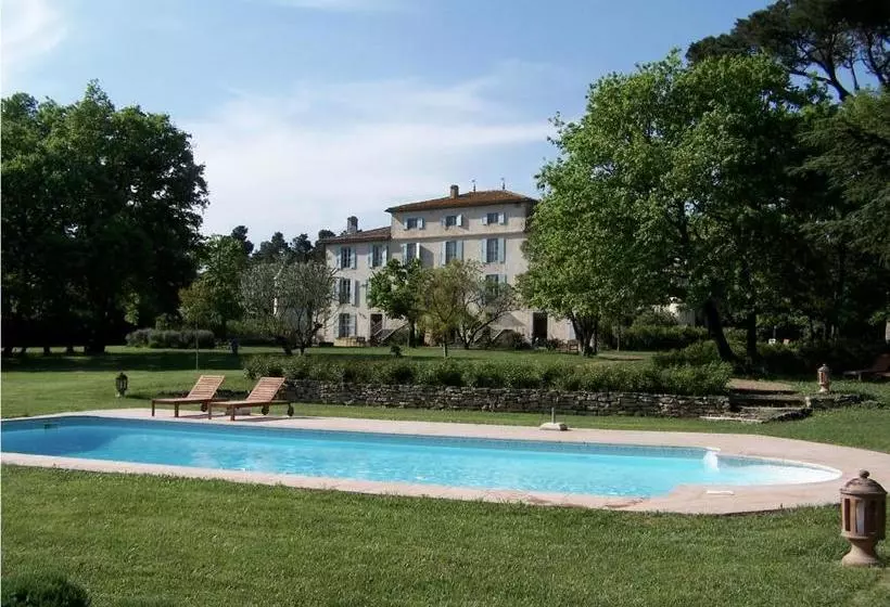تختخواب و صبحانه La Maison Du Trapel