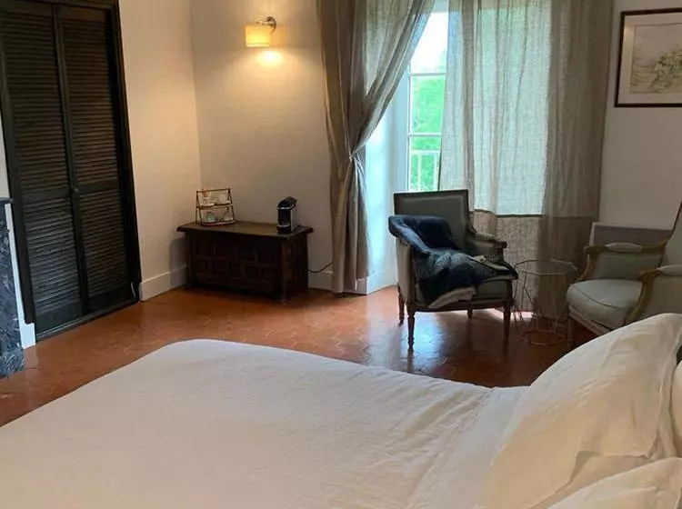 تختخواب و صبحانه La Maison Du Trapel