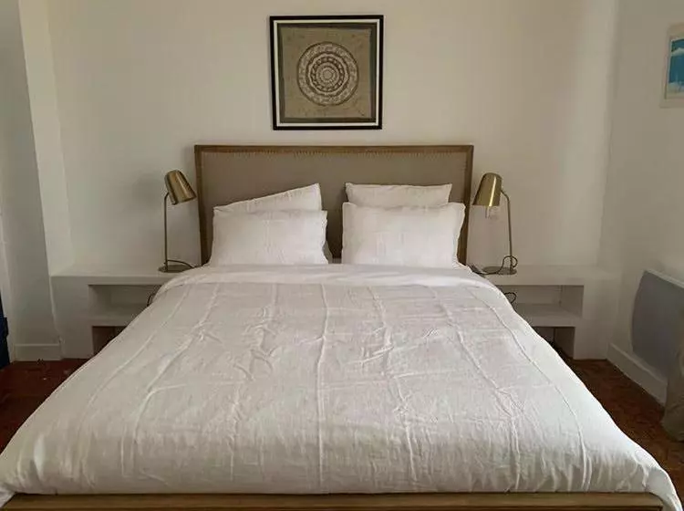 تختخواب و صبحانه La Maison Du Trapel