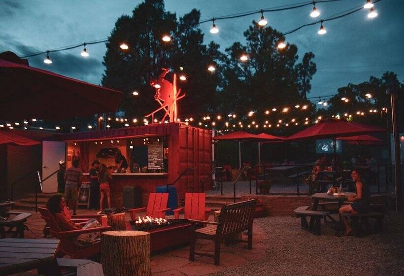 فندق A Lodge Lyons