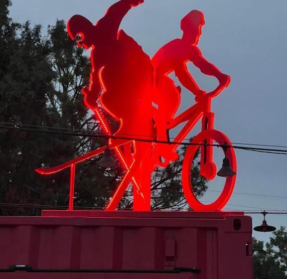 فندق A Lodge Lyons