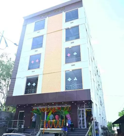 Hotel Durga Pride