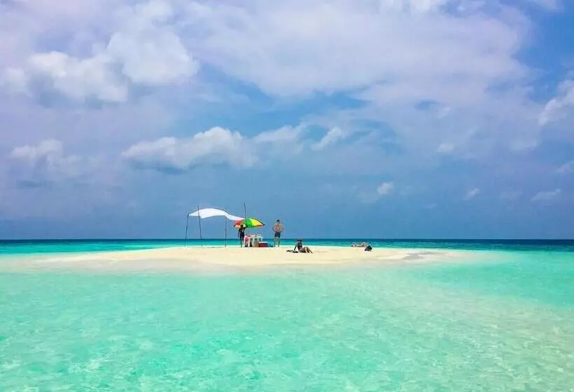 هتل Paradise Retreat, Maafushi