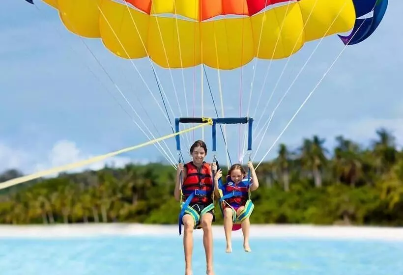 هتل Paradise Retreat, Maafushi